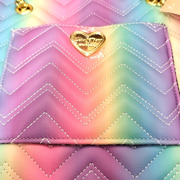 RARE FIND!! BRAND NEW BETSEY JOHNSON RAINBOW QUILTED TOTE HANDBAG - Picture 7 of 9